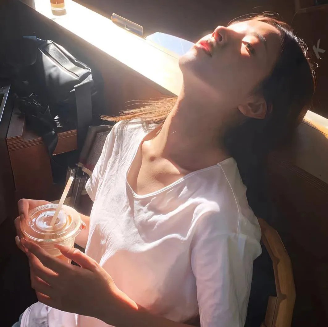女猫